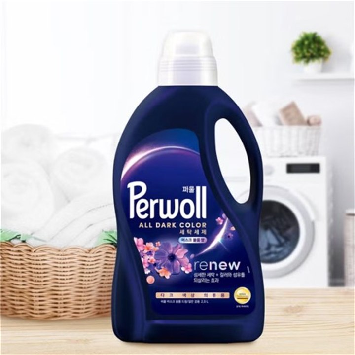 Perwoll specialist laundry detergent for garment care